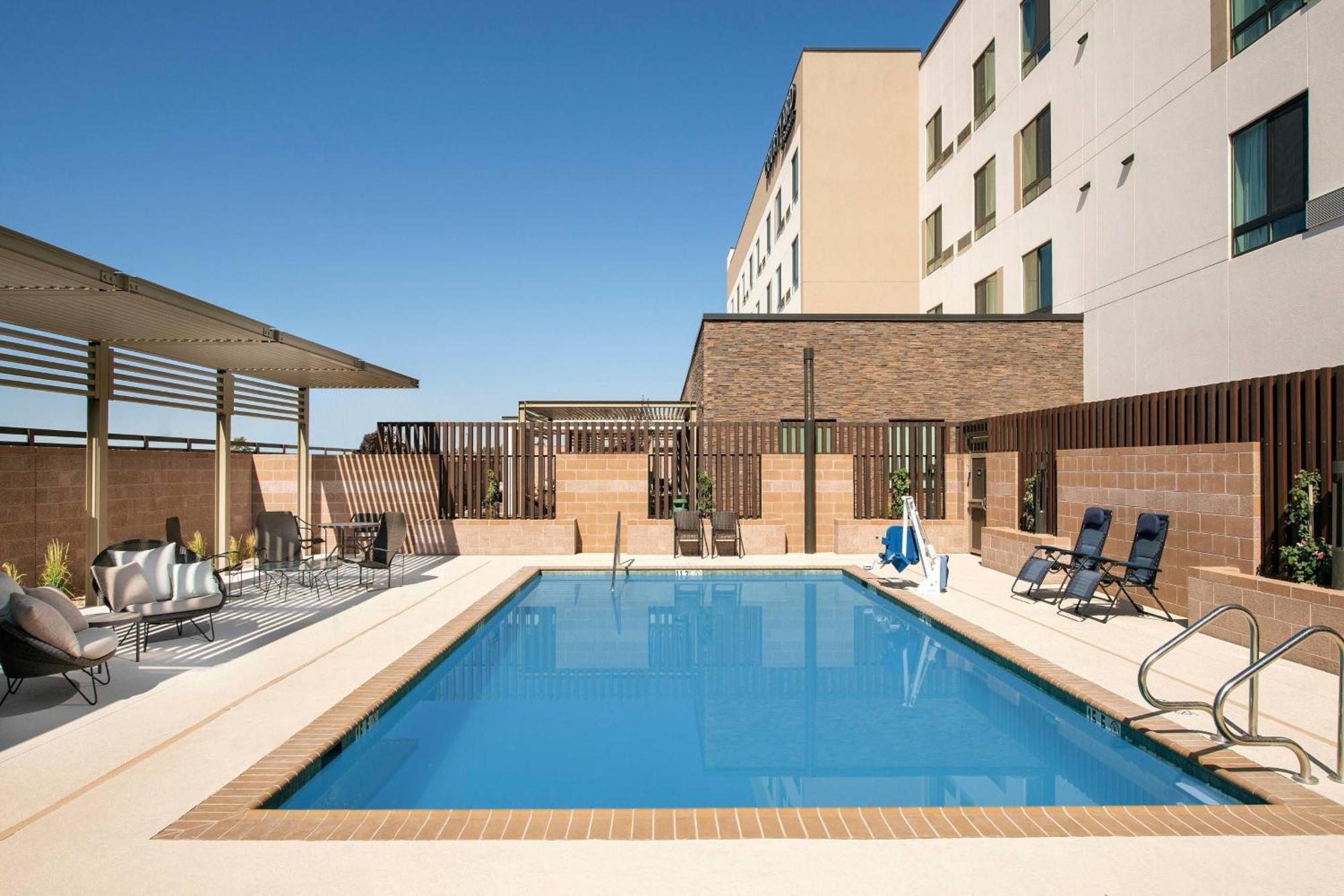Courtyard By Marriott Las Cruces At Nmsu Exterior photo